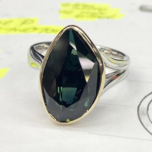 free form Australian sapphire ring front view